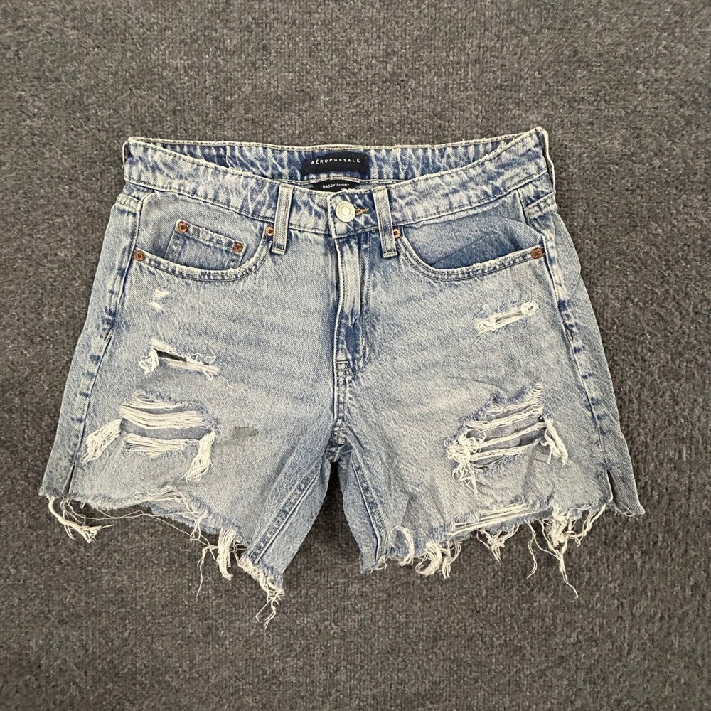 Aeropostale Jean Shorts Womens Size 4 Light Wash Distressed Baggy Raw Hem Casual